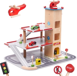 Hölzernes mehrstöckiges Parkhaus