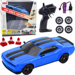 RC-Driftauto 4WD mit austauschbaren Rädern, blau