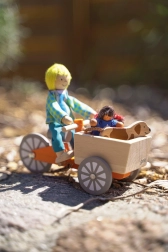 Holz-Lastenrad mit 2 biegsamen Puppen und Hündchen
