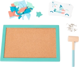 Hammerbrett mit Hammer und Nägeln für Kinder