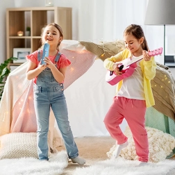 kabelloses Kinder-Karaoke-Mikrofon mit Bluetooth und Lautsprecher Häschen – blau