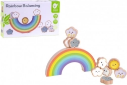 Holzbalance-Regenbogen mit Wolken