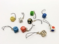 Detoa Schlüsselanhänger Würfel – bunter Anhänger für Schlüssel