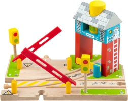 Holzübergang mit Signal