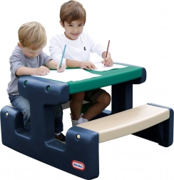 Blau-grüner Kindertisch Little Tikes für den Garten