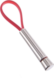 Metall-Schlüsselanhänger mit rotem Band 10 cm