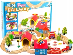 Holzeisenbahn mit Autos und Zubehör