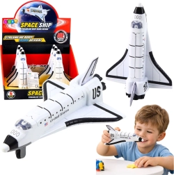 Metallischer Weltraum-Shuttle mit Aufziehantrieb, weiß