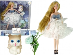 Puppe Emily mit Kätzchen und Blumen