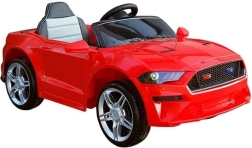 Rotes Kinder-Elektroauto