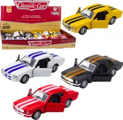 Klassisches Metallauto 1:32 mit Pull-Back-Antrieb und öffnenden Türen