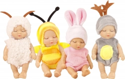 Baby in Tiermotiv-Outfit