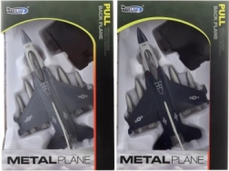 Metallflugzeug mit Rückzugantrieb und Batterien