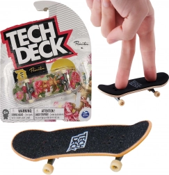 Tech Deck Fingerboard PRIMITIVE RODRIGUEZ mit Aufklebern