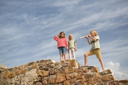Fröhliche Blasrohr – hölzernes Blasrohr für Kinder ab 6 Jahren