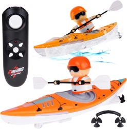 Beleuchtetes Kajak mit ferngesteuertem Ruderer