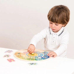 Holzuhr und Puzzle für Kinder