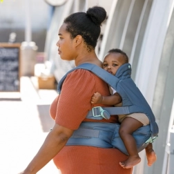 Tragehilfe mit Hüftsitz 5-in-1 INFANTINO