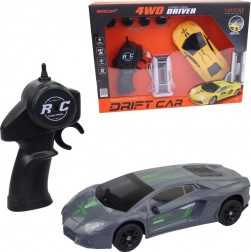 Ferngesteuertes Elektroauto mit auswechselbaren Rädern und Driftfunktion