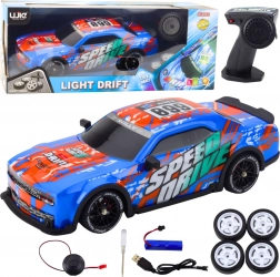 RC Sportwagen mit beleuchteter Karosserie und Drift-Rädern – blau