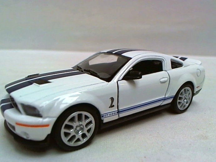 Shelby Automodell 15 cm
