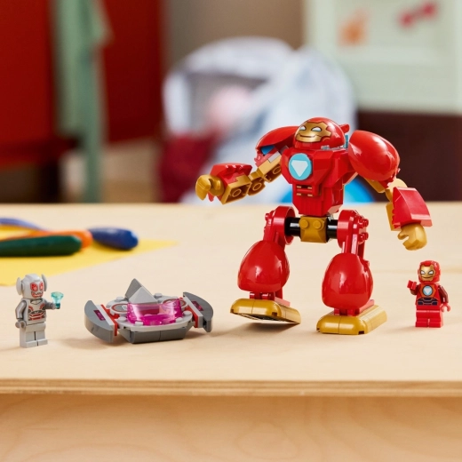 Ultron und sein Fluggerät für spannende Kämpfe