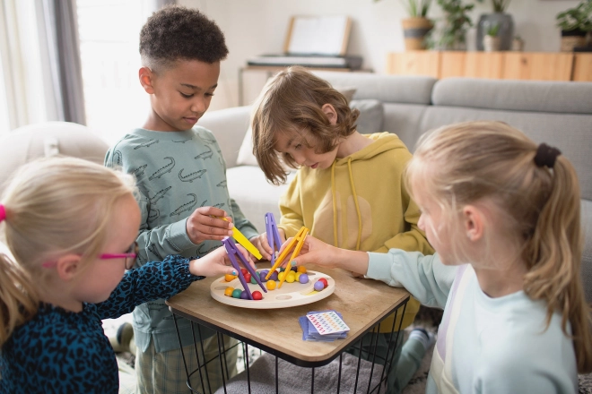 Zickzack – motorisches Gesellschaftsspiel für Kinder