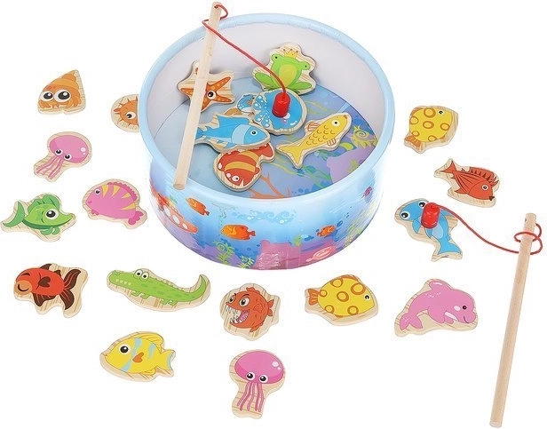 Schachtel als Aquarium zum Spielen