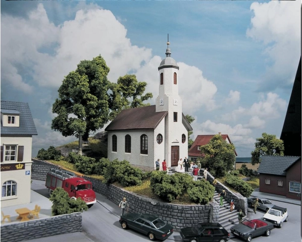 PIKO Hobby Kirche des heiligen Lukas H0 (1:87)