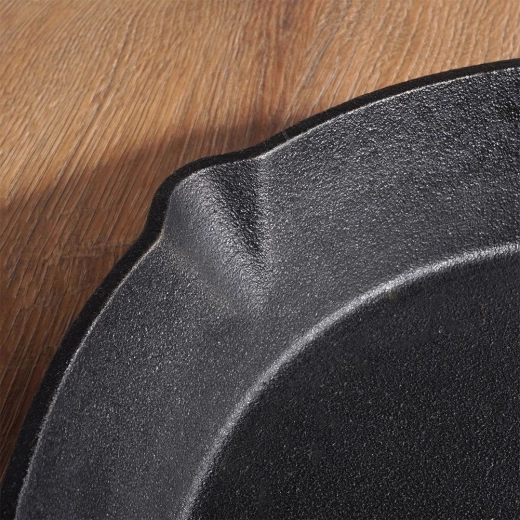 Praktische Ausgießer und komfortables Servieren