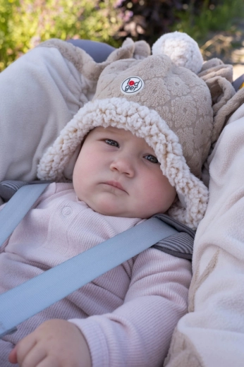 Ideal für den Kinderwagen – schützt auch die Ohren