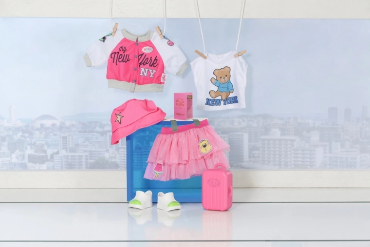 Stilvolles Outfit für kleine Reisende