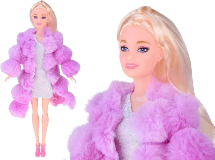 Stilvolle Puppe als Fahrerin