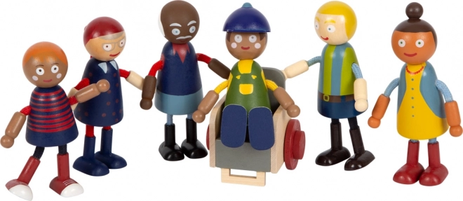 Holzfiguren Familie mit Rollstuhl