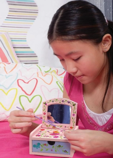 Herstellung und Bemalen eines Kosmetikschächtelchens