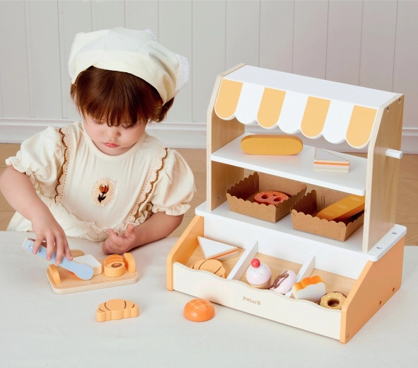 Realistischer Laden mit übersichtlicher Anordnung