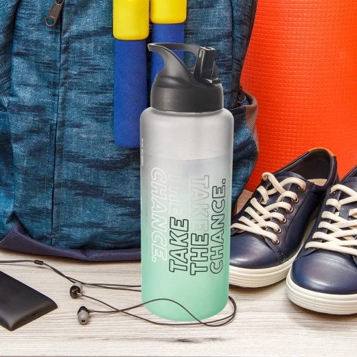 Fassungsvermögen 1 l für ganztägige Hydration