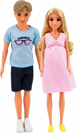 Detailreiche Outfits und Aussehen der Figuren