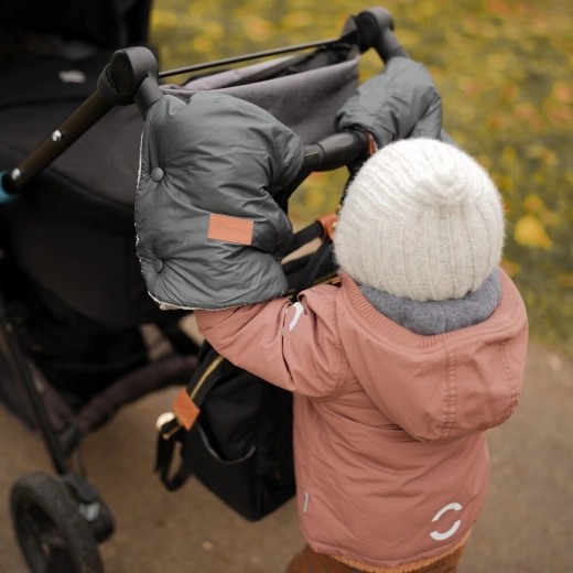 Universelle Befestigung für die meisten Kinderwagen