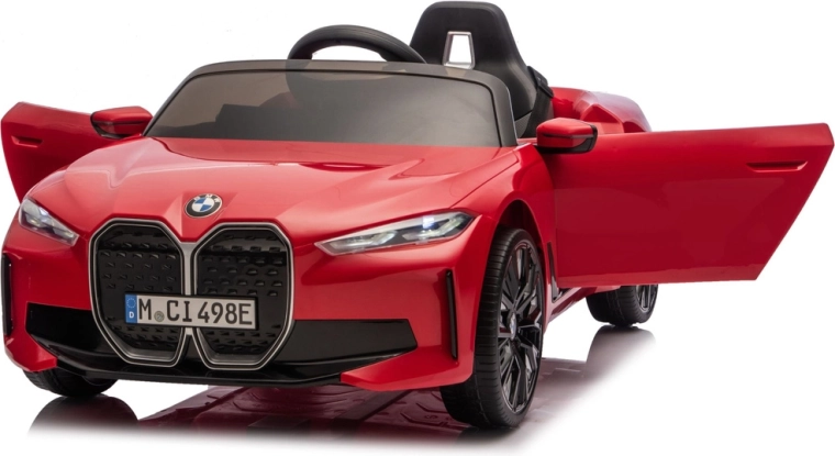 Öffnende Türen und realistische Details