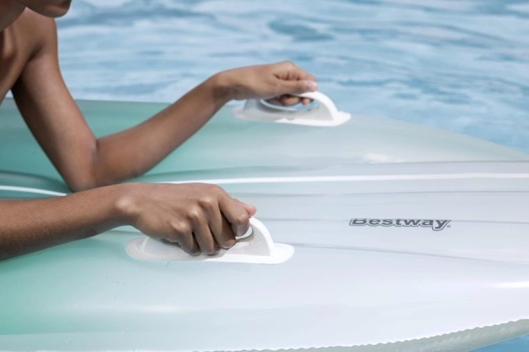 Sicherer Griff und Kontrolle auf dem Wasser