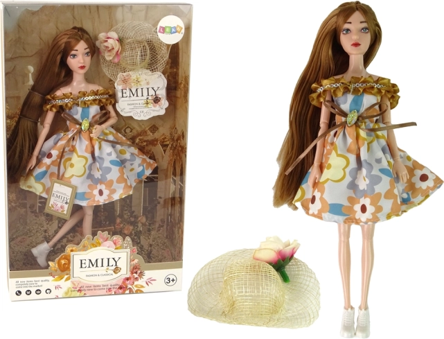Puppe Emily mit herbstlichem Hut und langen braunen Haaren