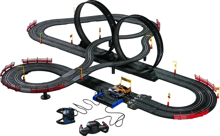 Doppelte Loopings und technische Strecke