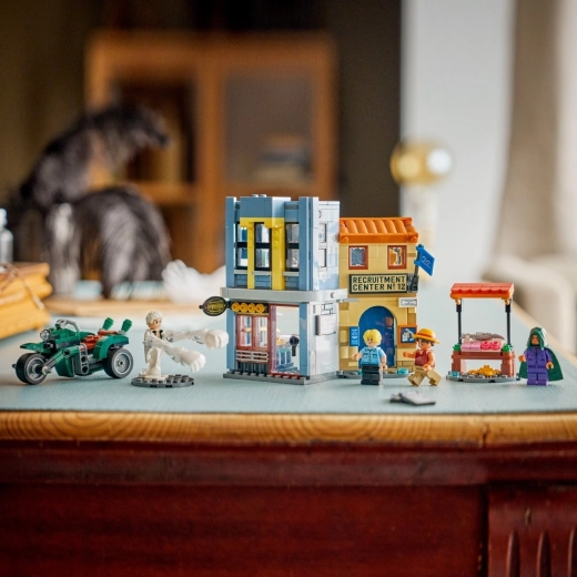4 Minifiguren und das Motorrad von Captain Smoker