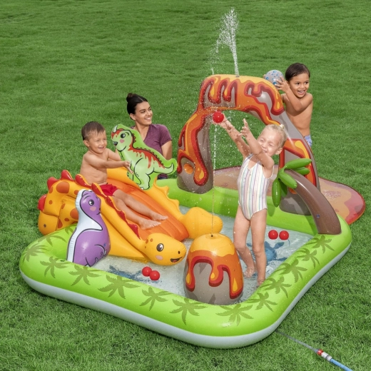 Wasserdusche nach Anschluss an den Gartenschlauch