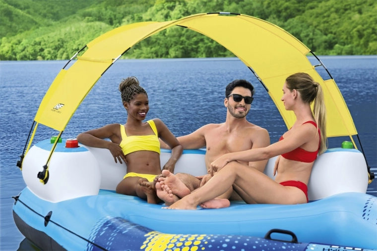 Robuste Konstruktion und Stabilität auf dem Wasser