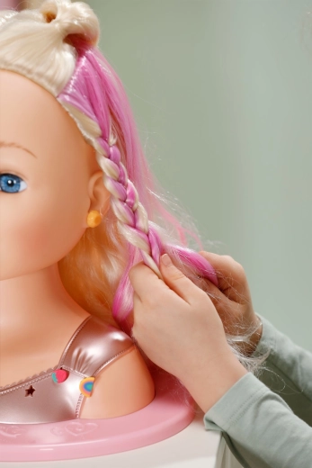 Lange Haare für kreative Frisuren