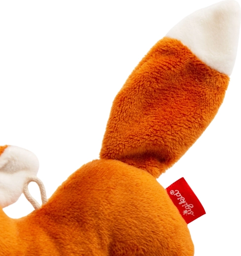 Weicher Plüsch und gestickte Details – sanft zum Baby