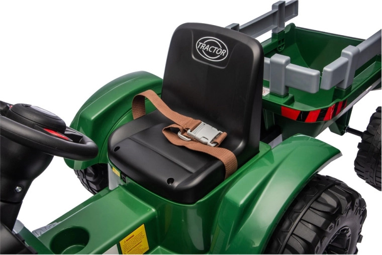 Sicherer Sitz mit Gurt und stabile Räder