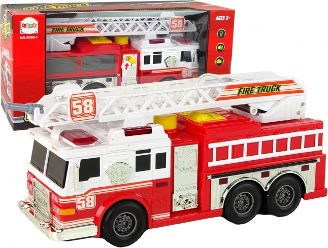 Feuerwehrauto mit Geräuschen, Lichtern und Wassereffekt – rot